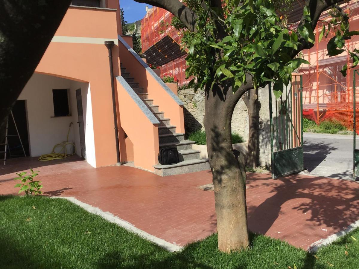 Casa Luigia Rooms Mtb In Finalborgo Bike Room Tour Ebike Trekking Финале Лигуре Экстерьер фото