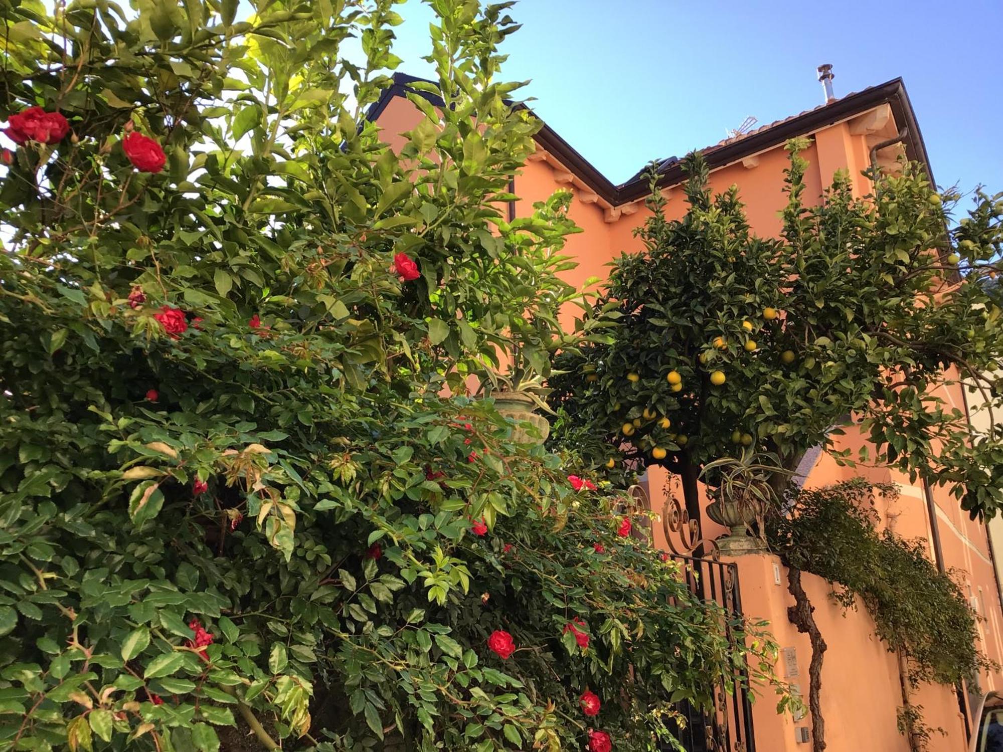 Casa Luigia Rooms Mtb In Finalborgo Bike Room Tour Ebike Trekking Финале Лигуре Экстерьер фото