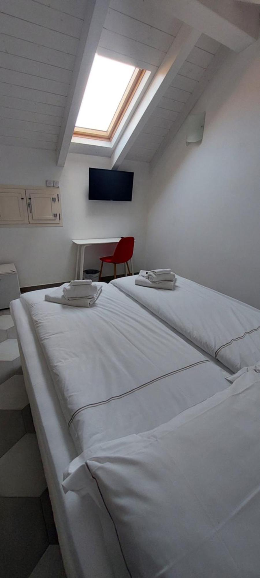 Casa Luigia Rooms Mtb In Finalborgo Bike Room Tour Ebike Trekking Финале Лигуре Экстерьер фото